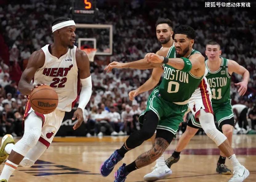 凯尔特人队团队配合默契,整体表现统一 凯尔特人队团队配合默契,整体表现统一