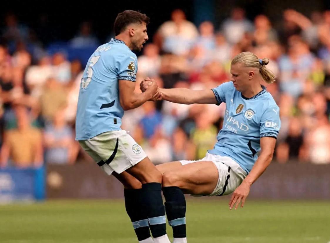 包含曼城大胜马赛，晋级前望一步之遥的词条