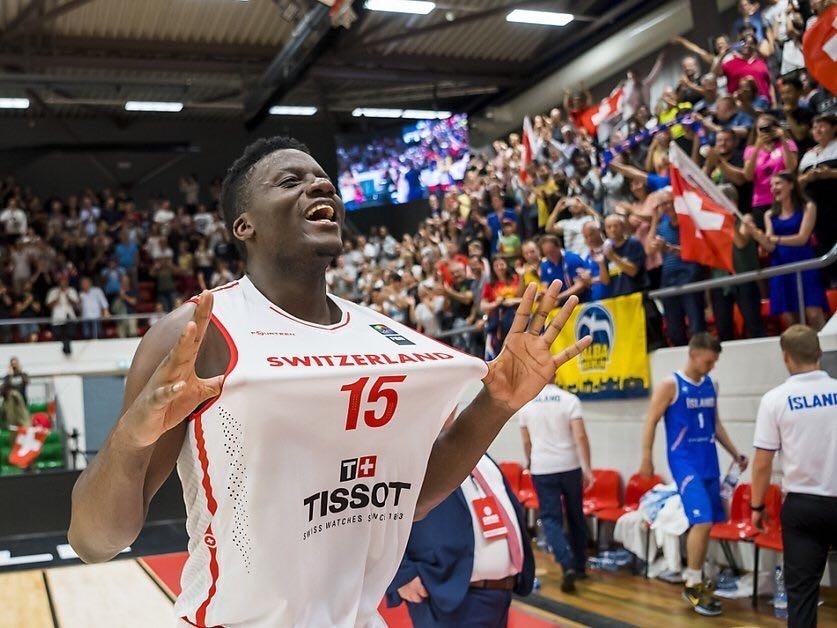 欧预赛资格战火箭般升起，强队同场竞技的简单介绍