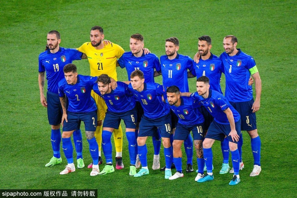 关于意大利队首秀惊艳登顶，人气高涨的信息
