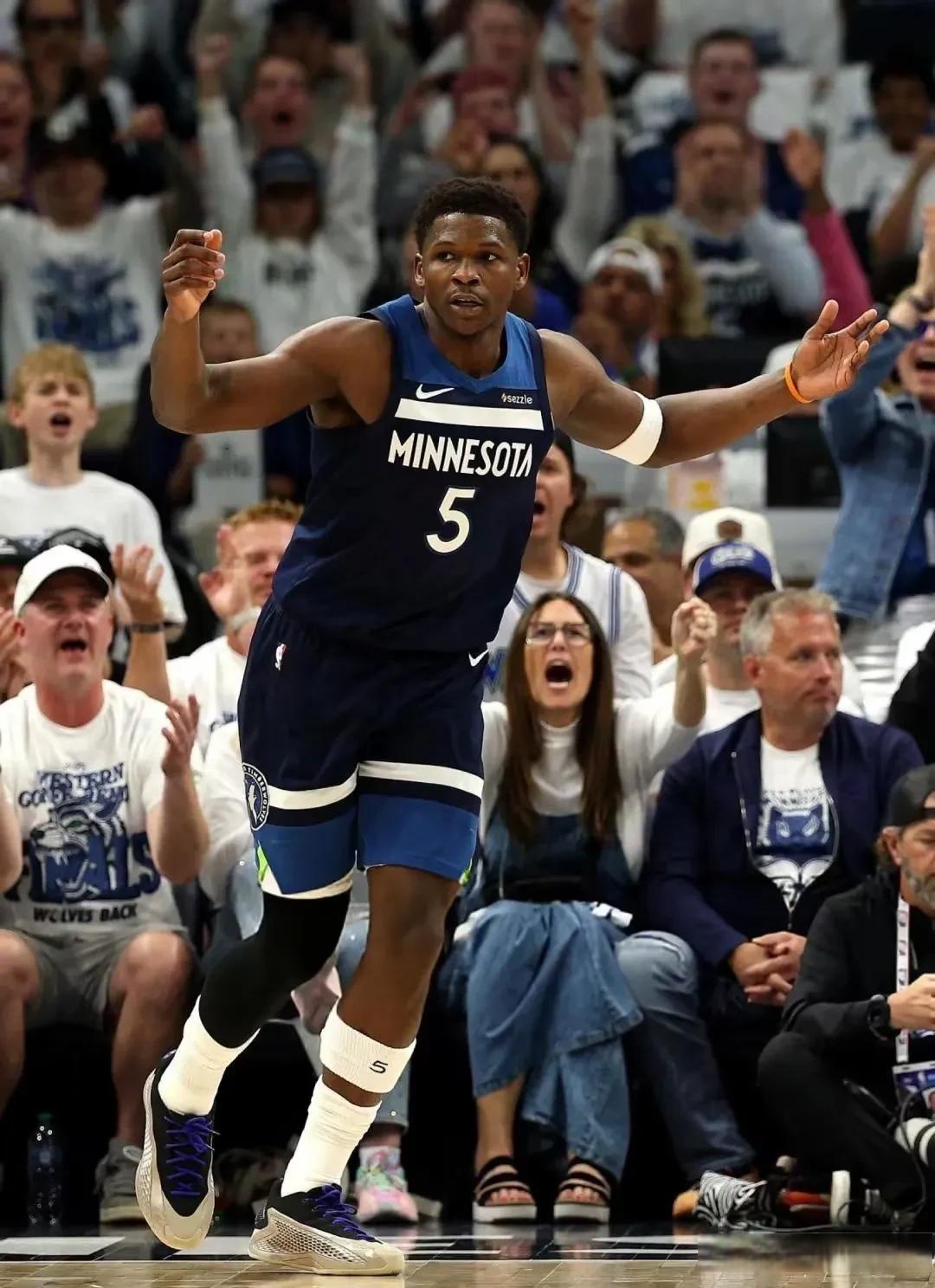 森林狼客场击败黄蜂,取得 森林狼客场击败黄蜂,取得