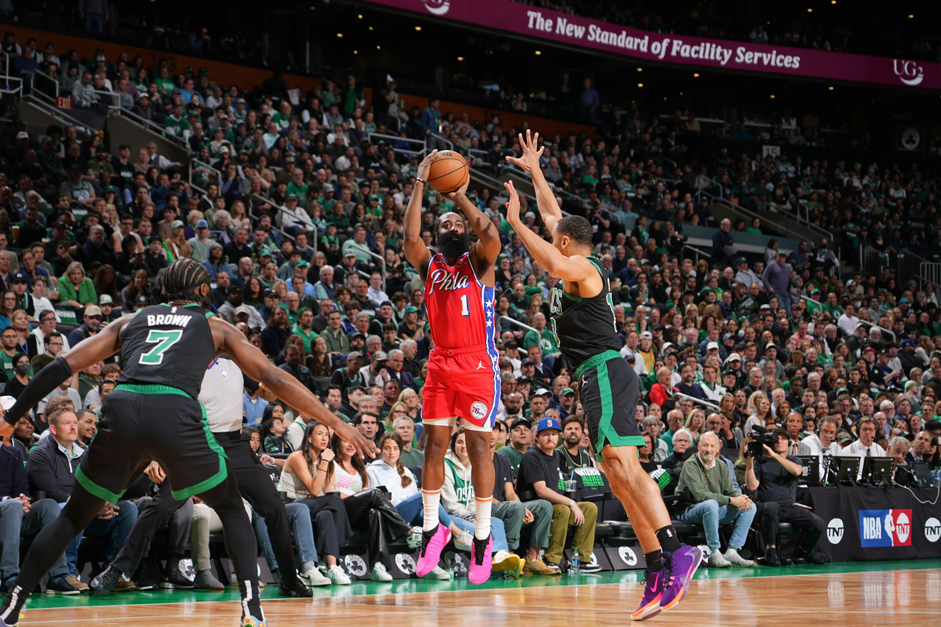 火箭险胜凯尔特人,哈登31分 火箭险胜凯尔特人,哈登31分