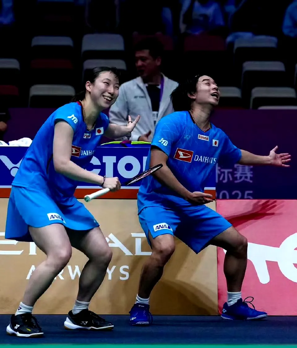 日本队轻取法国队，郑思维点燃赛场