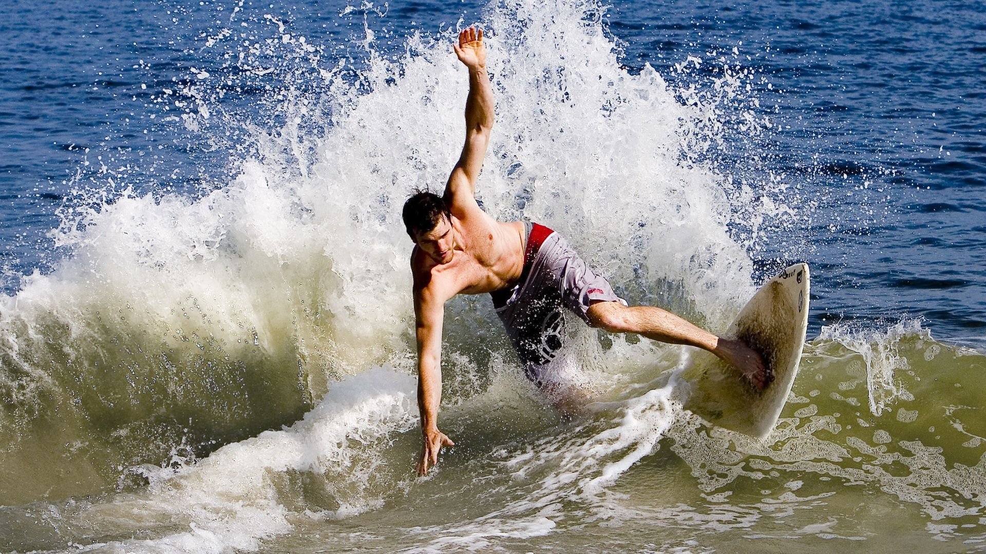 意甲焦点战之夜，伊布关键进球定乾坤